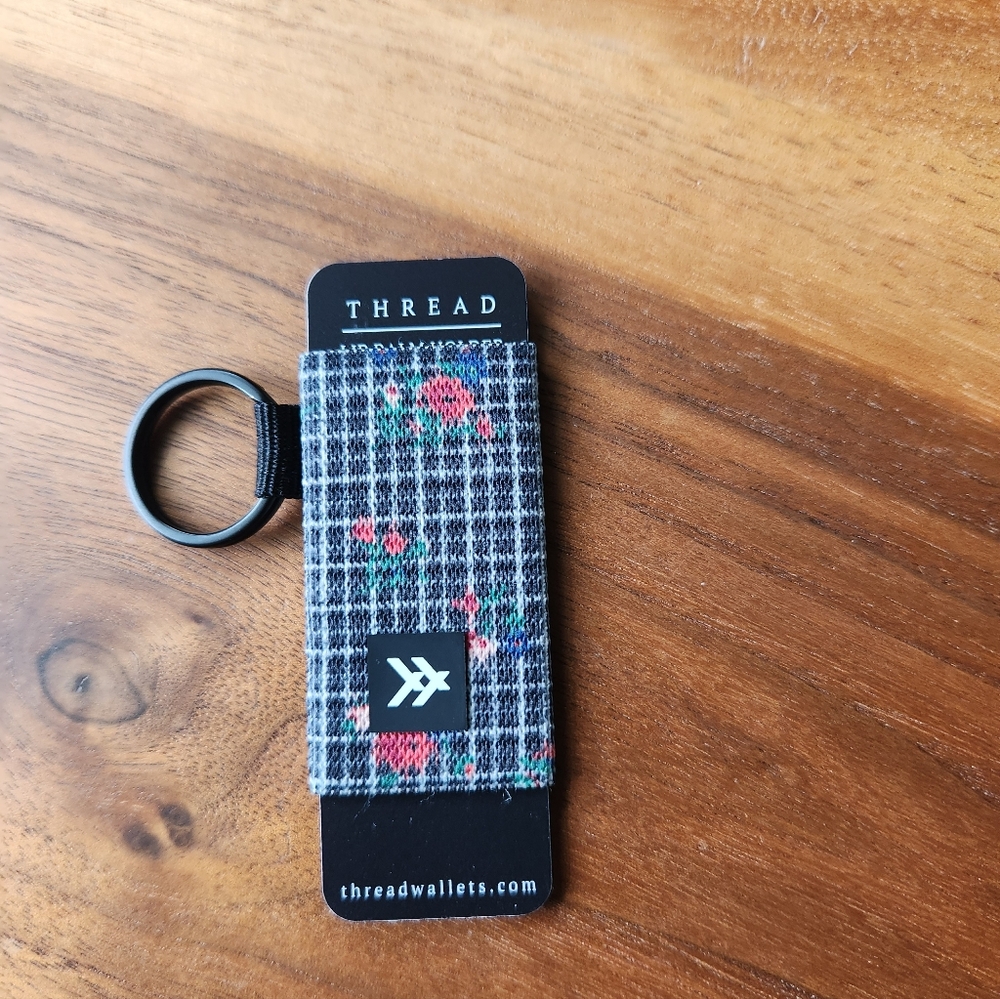 Thread Wallets Lip Balm Holder